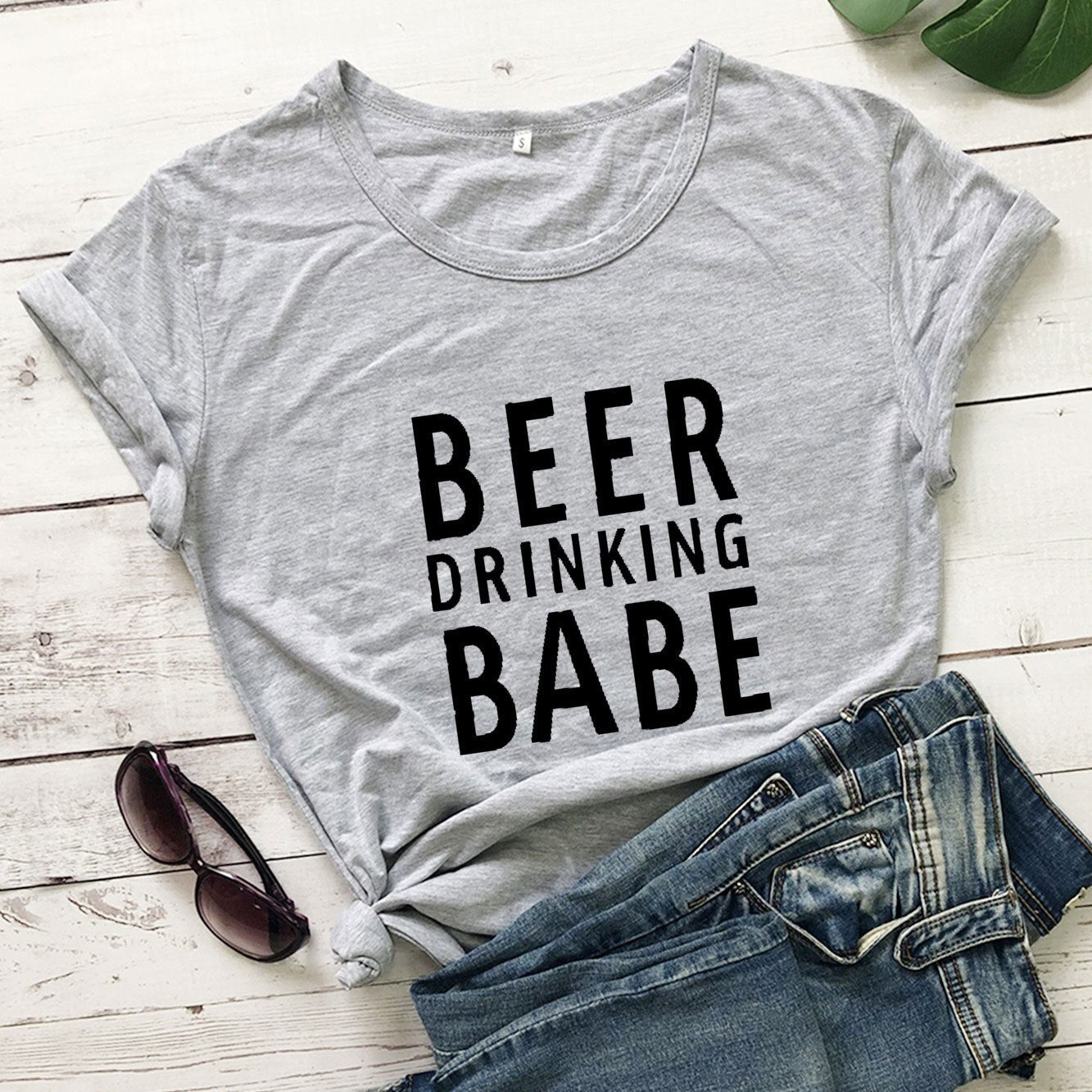 Bier Trinkendes Babe Tee