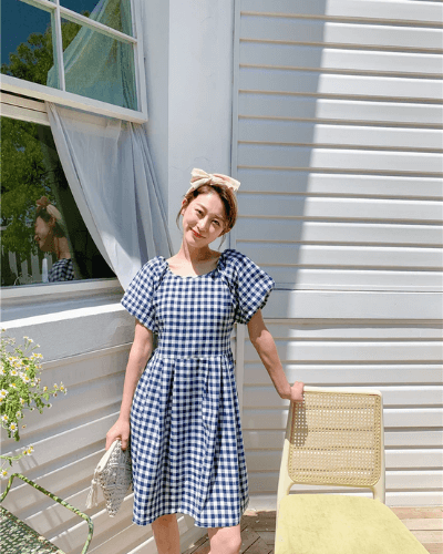 Kleid Mit Quadratischem Kragen Für Frauen