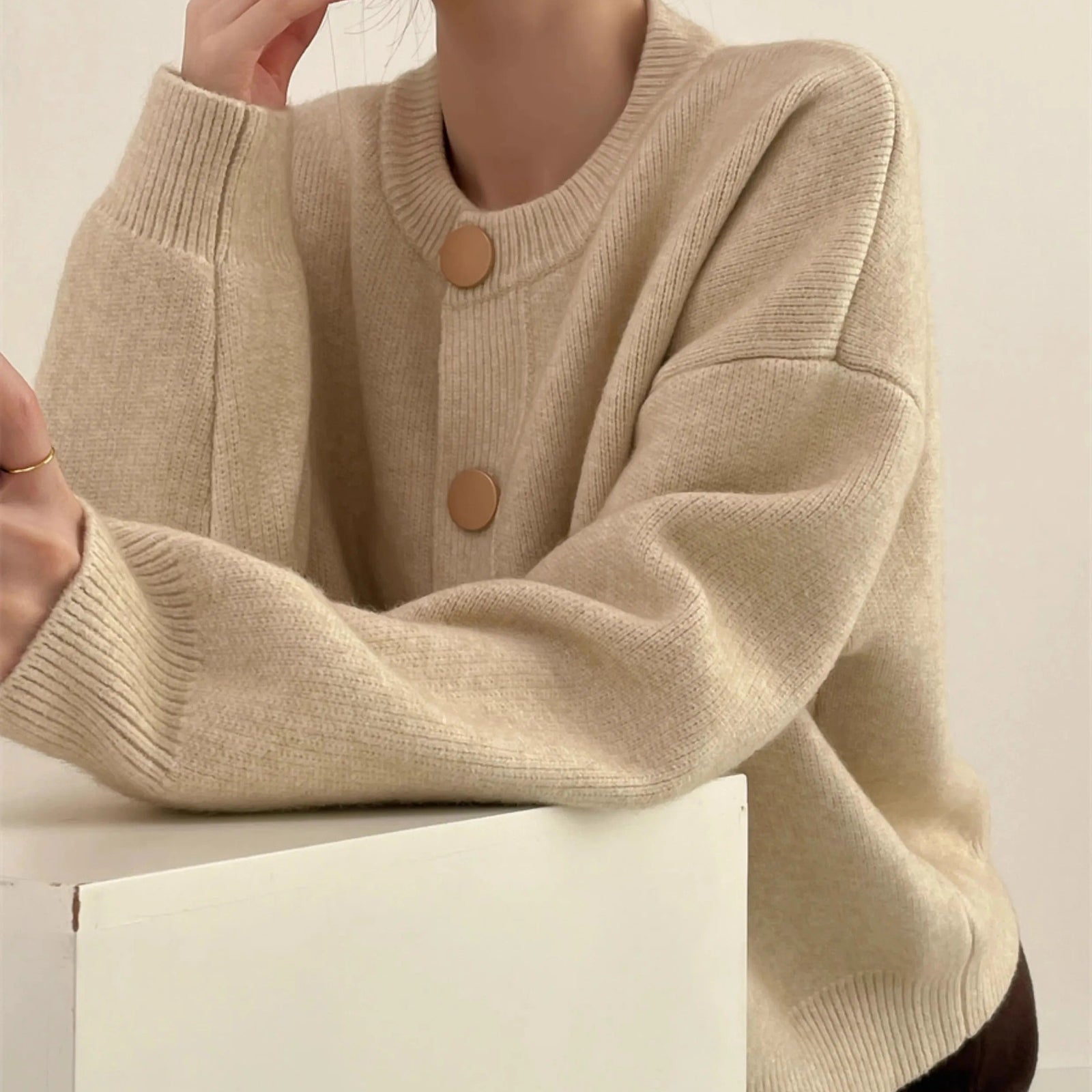 Weiche Damen-Strickjacke