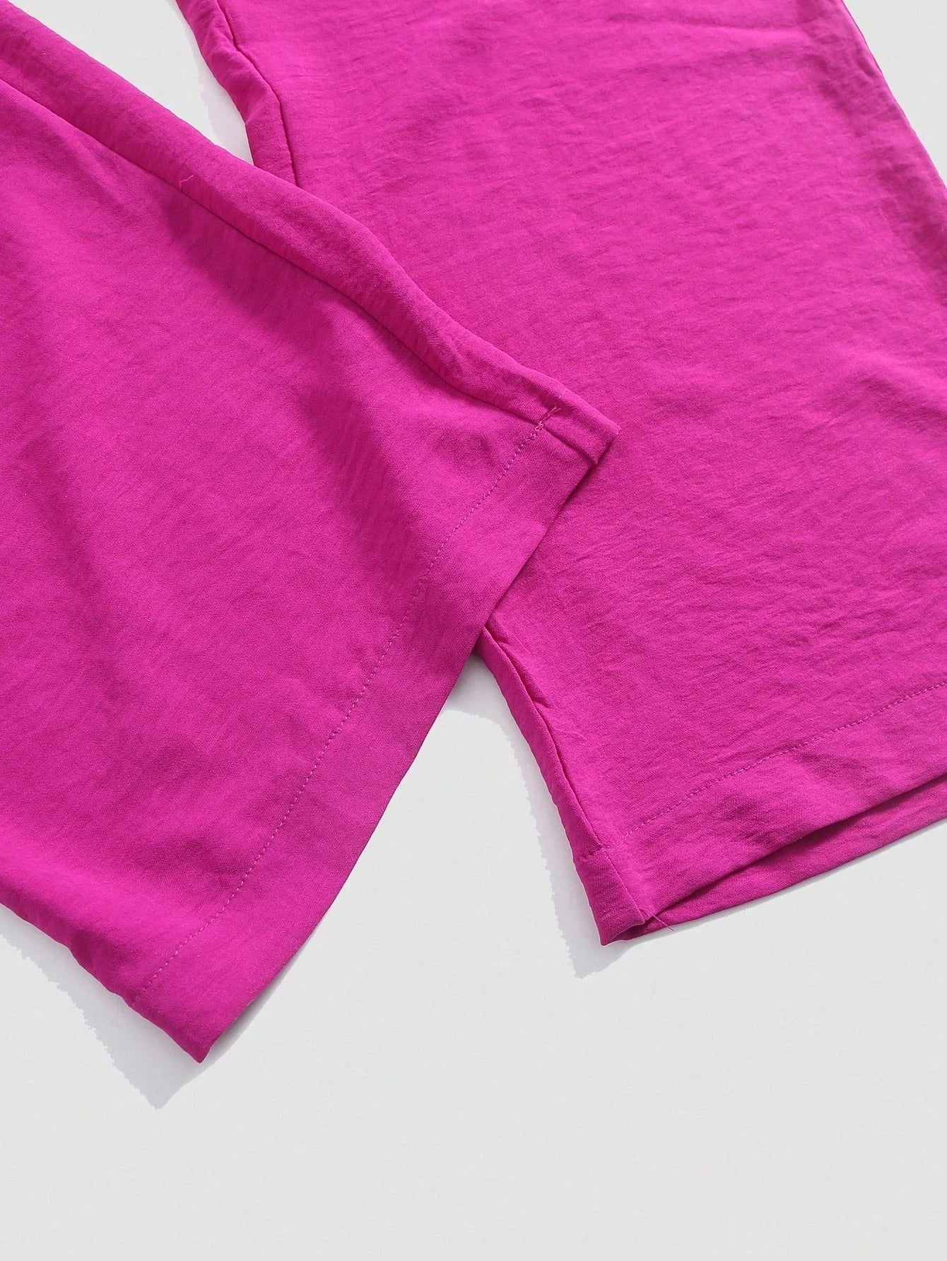 Plissierter Damenoverall mit weitem Bein