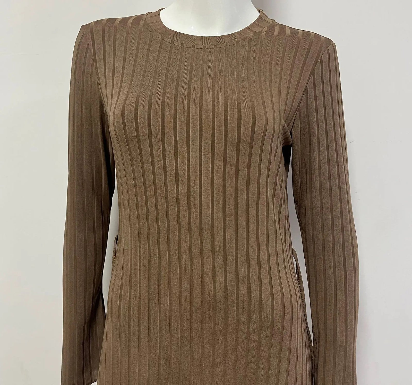 Klassisches lockeres Strickkleid für Damen