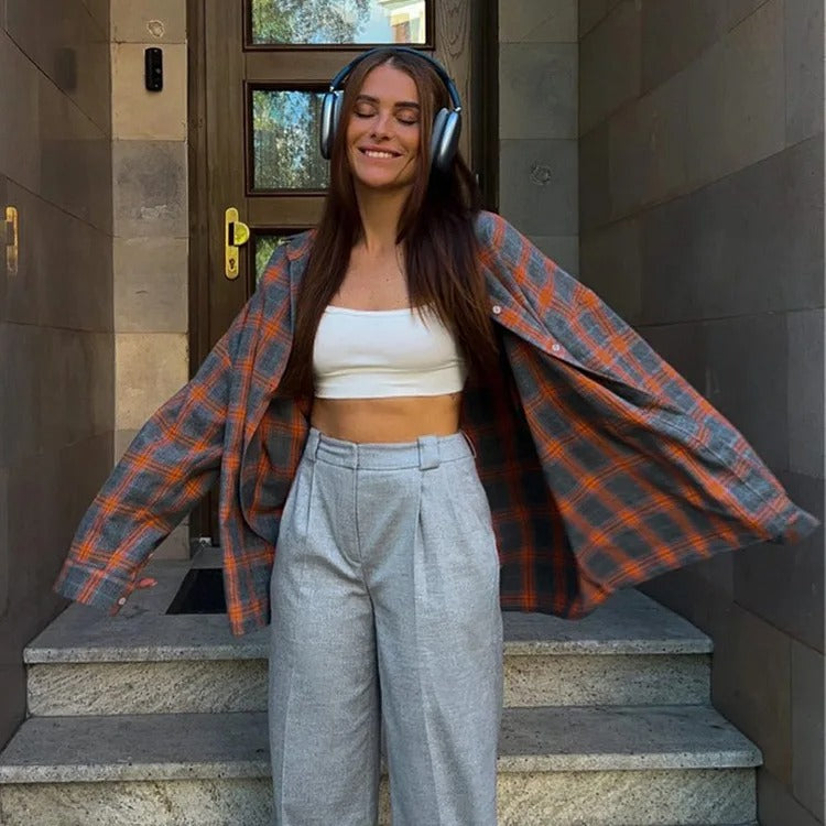 Übergroßes Damenhemd mit langen Ärmeln und Karomuster