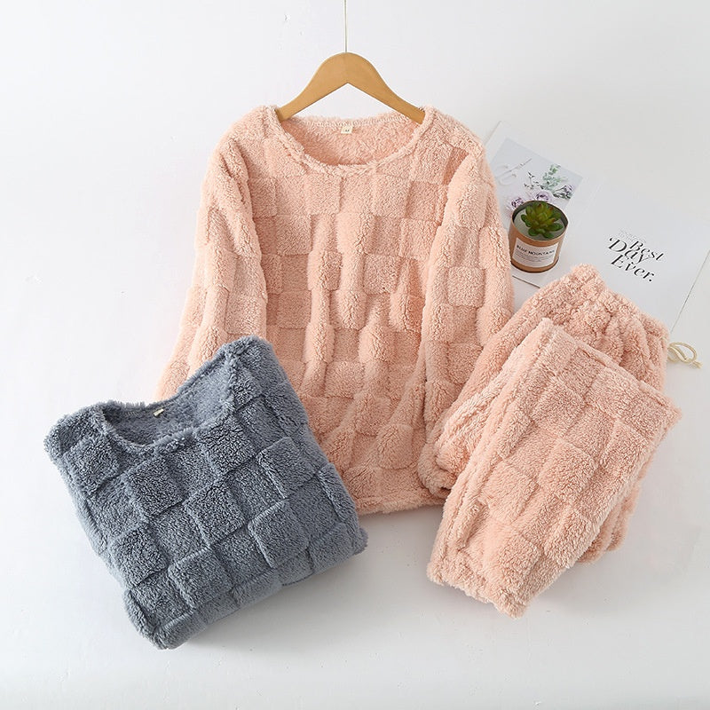 Kariertes Winter-Pyjama-Set für Frauen