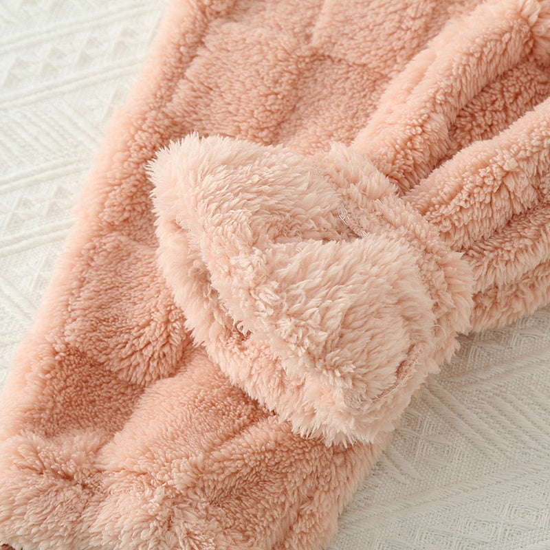 Kariertes Winter-Pyjama-Set für Frauen