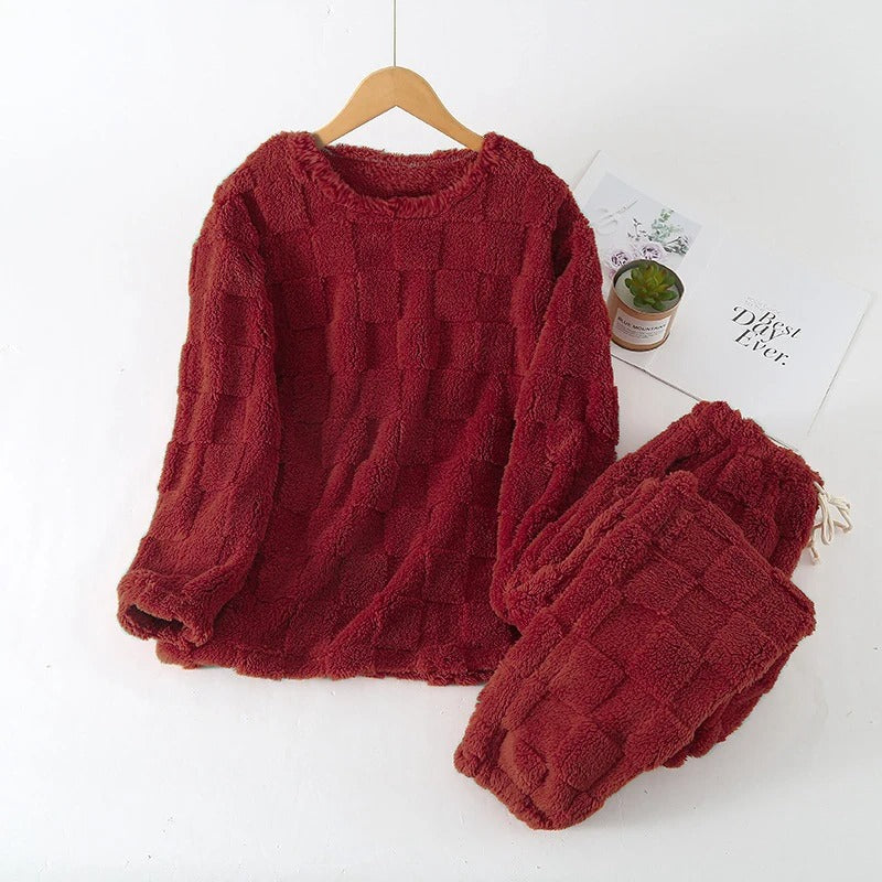 Kariertes Winter-Pyjama-Set für Frauen