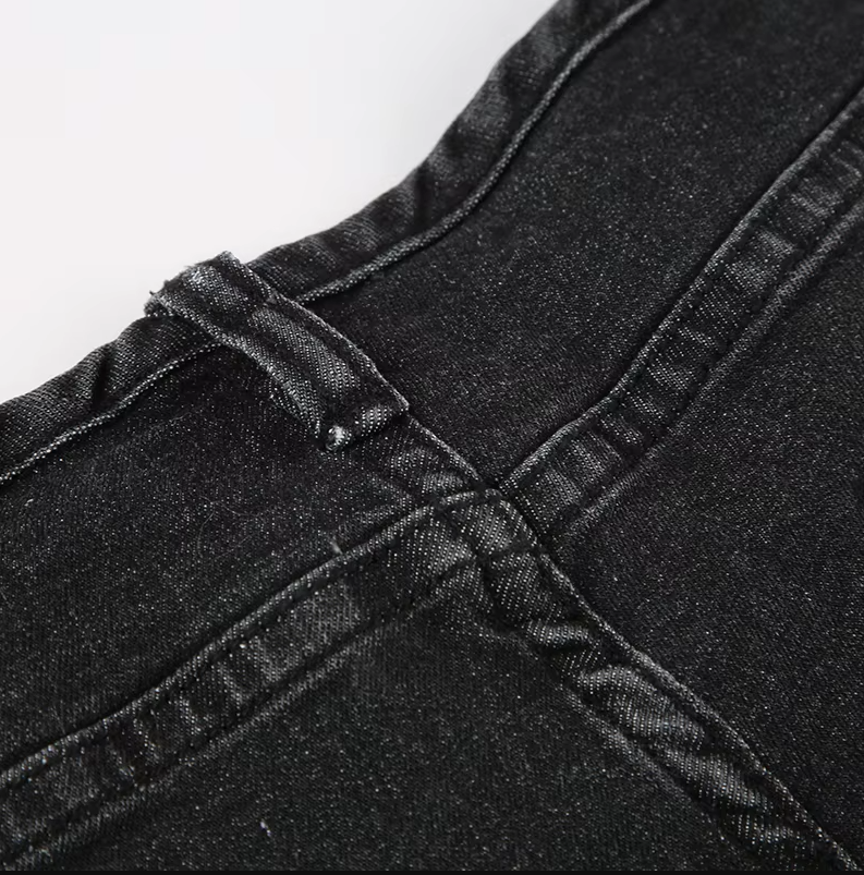 Denim-Hose mit niedriger Taille und Blumendruck