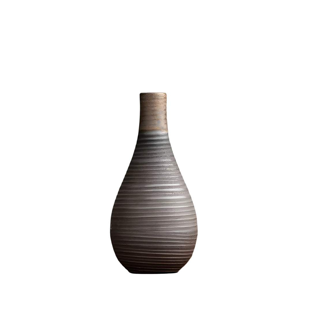 Antike Keramikvase für Stilvolle Innendekoration, Elegante Silhouette, Handgefertigt, Ideal für Blumen oder als Kunstwerk 0