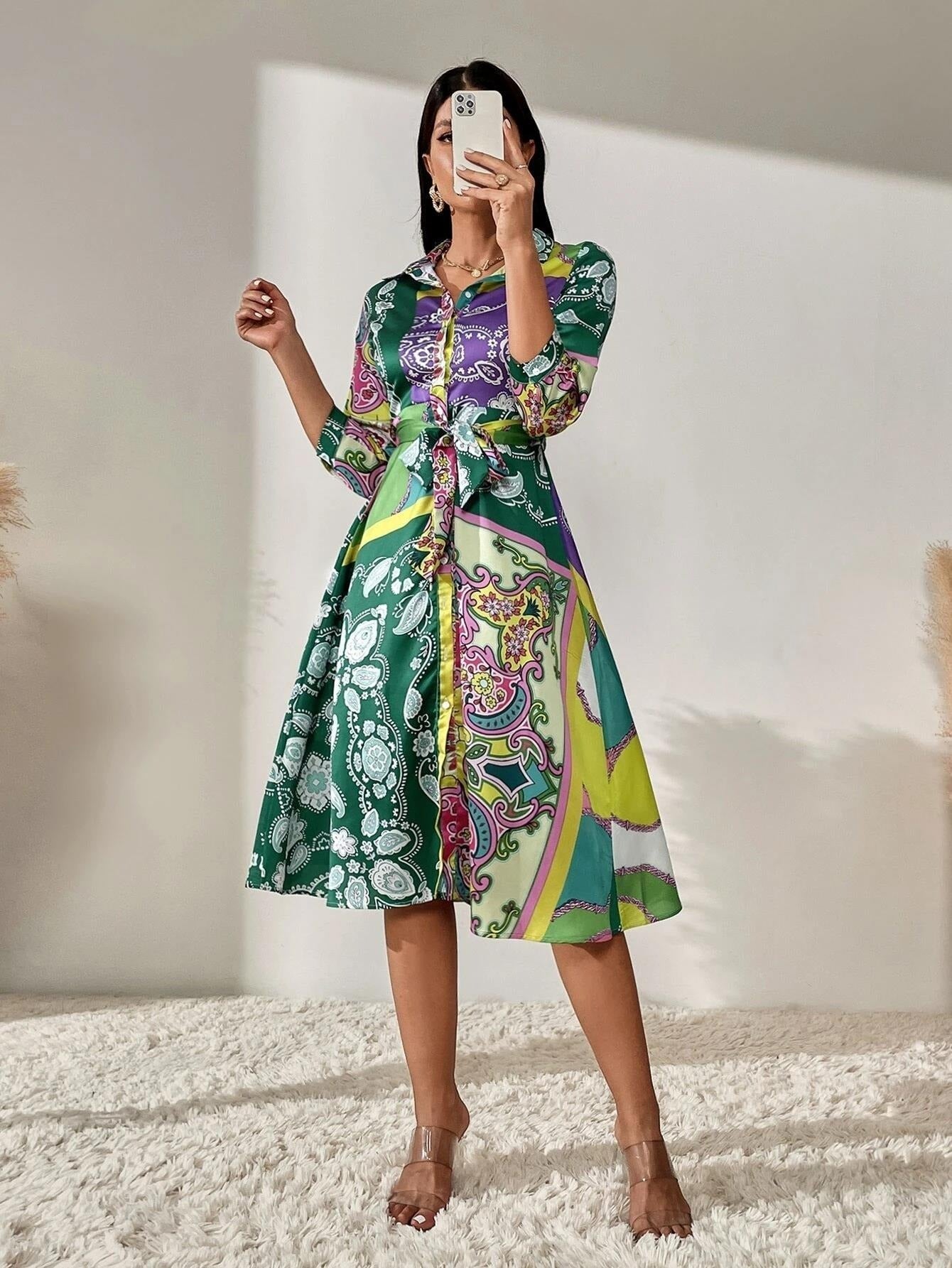 Bedrucktes Hemdkleid Mit Gürtel