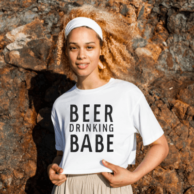 Bier Trinkendes Babe Tee