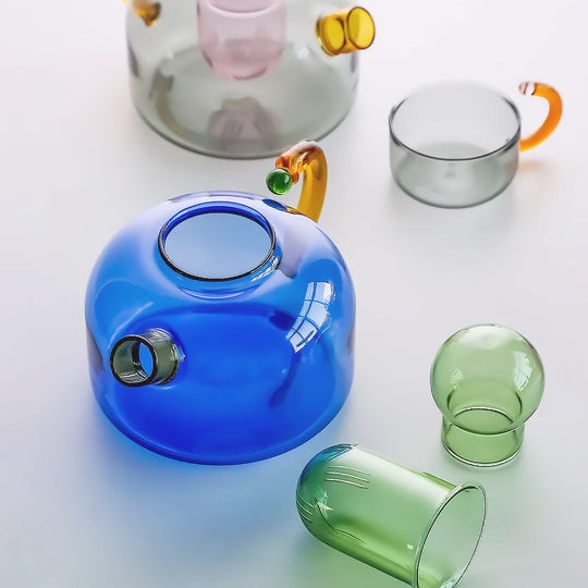 Buntes Teeservice aus Glas mit modernem Design 1