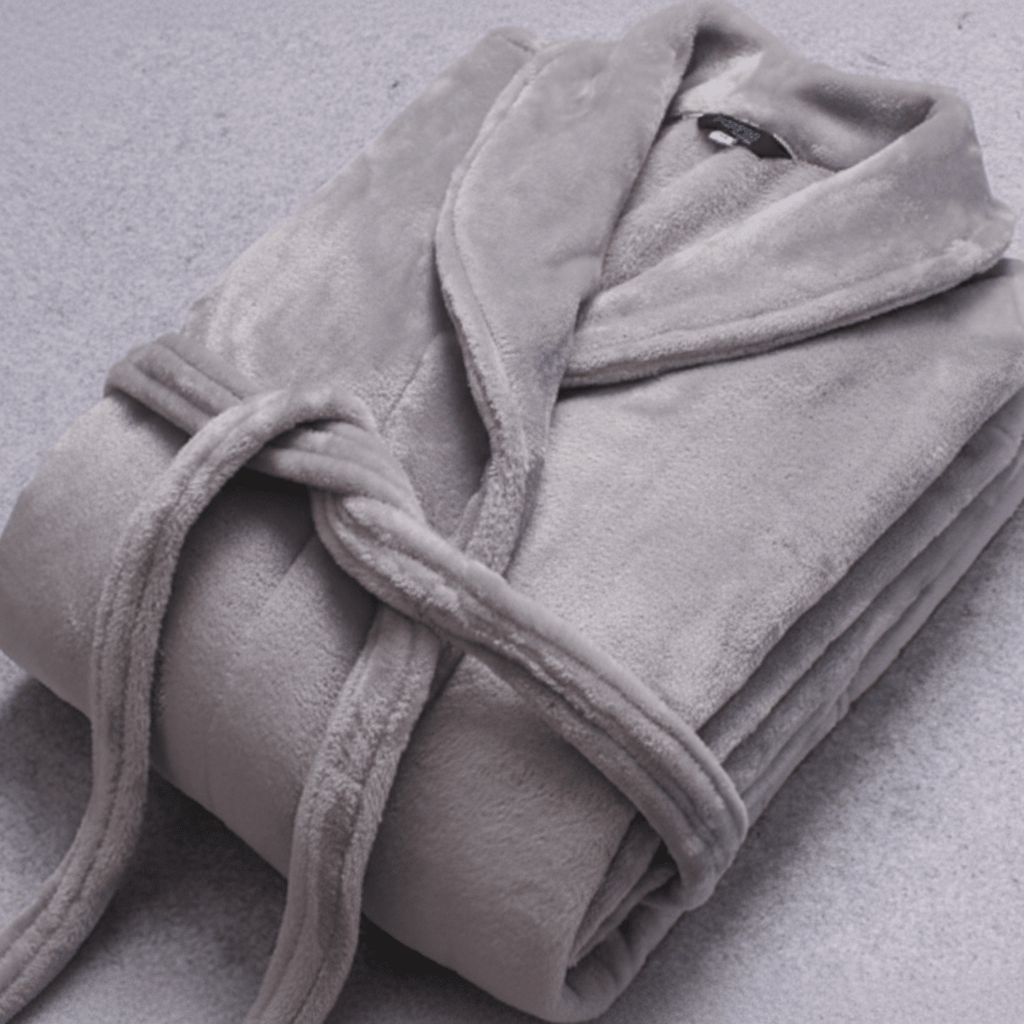 Damen Bademantel mit Gürtel und Seitentaschen für Winterabende 0