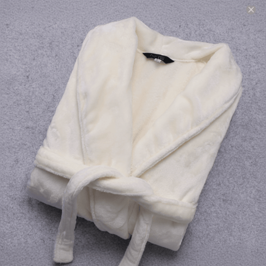Damen Bademantel mit Gürtel und Seitentaschen für Winterabende 9