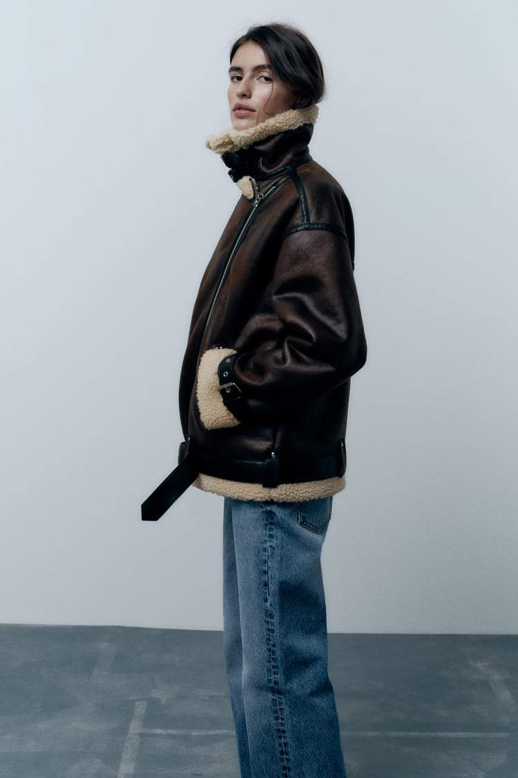 Damen Jacke mit Revers aus Kunstmaterial 2