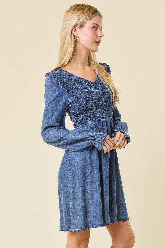 Damen Mini Kleid V-Ausschnitt Smocked Denim 2