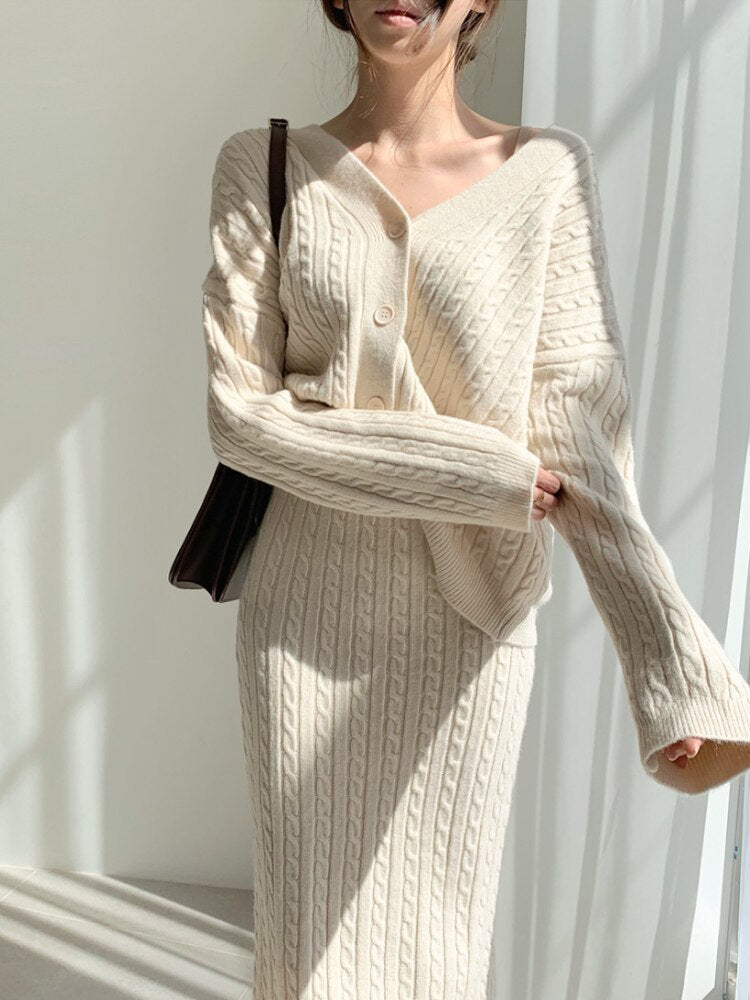 Damen Oberteil und Rockset Strickdesign 4