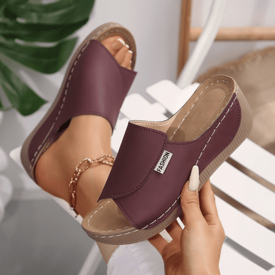 Damen Sandalen mit verstellbaren Riemen und weicher Polsterung 2