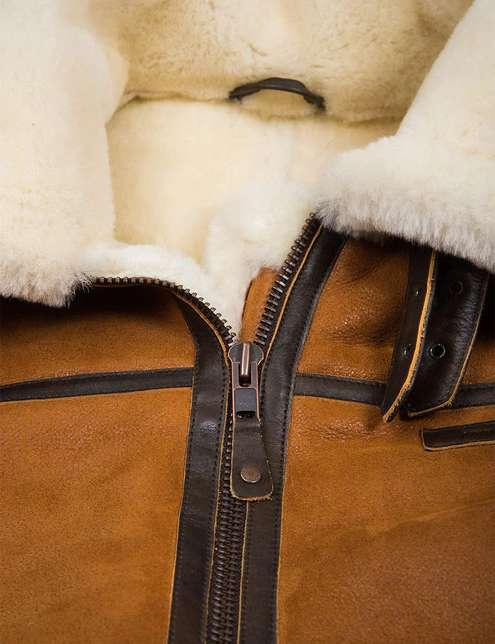 Damen Schaffelljacke mit Pelzkapuze 7