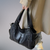 Damen Schultertasche aus Veganem Leder mit Metallakzenten, Praktisch und Stilvoll 7