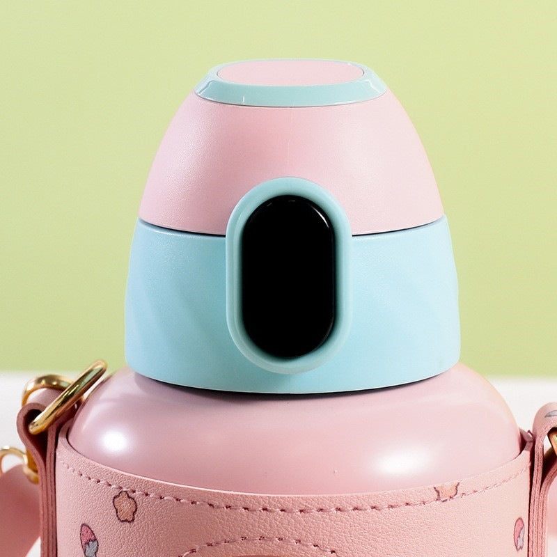 Damen Trinkflasche Sport mit Niedlichem Tiermotiv und Praktischem Tragegurt 1