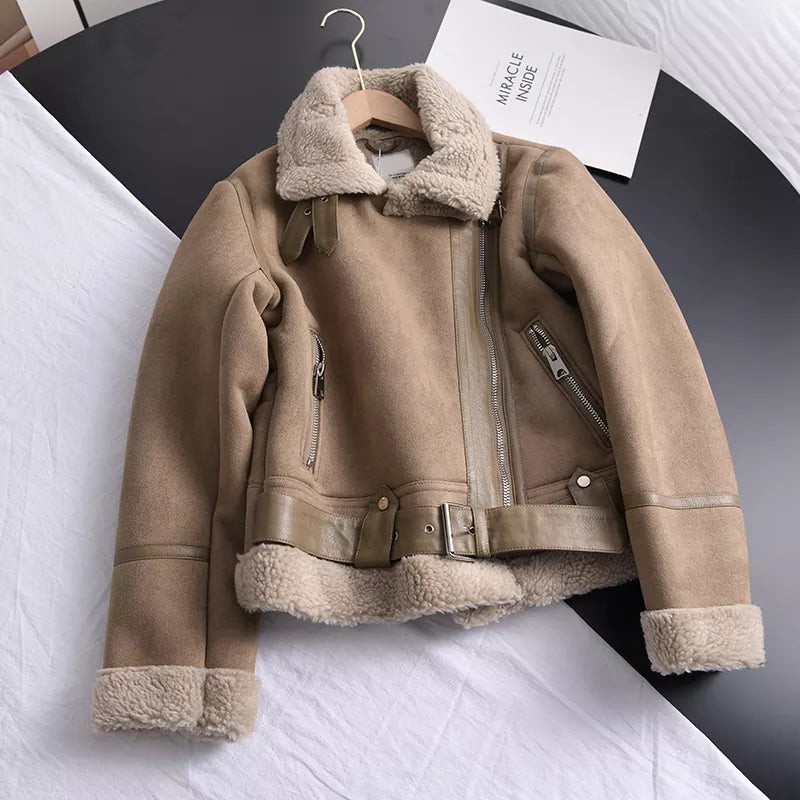 Damen Winterjacke aus Wildleder mit modernem Design 4