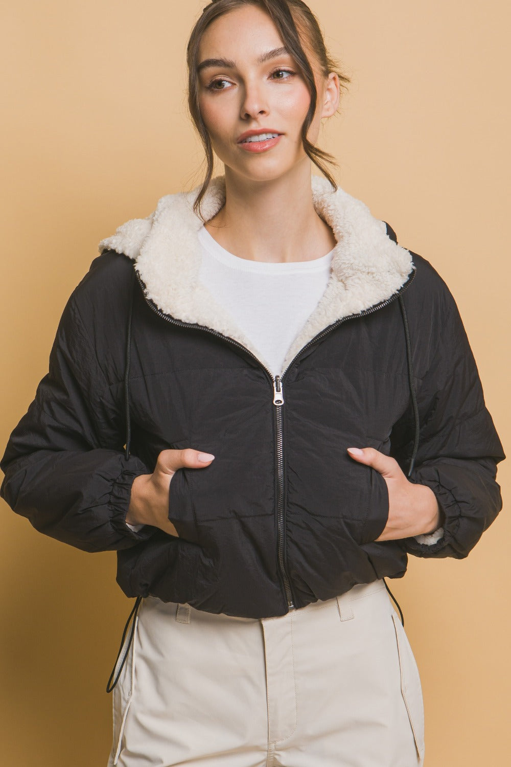 Damen Zip-Up Kapuzenjacke aus Sherpa mit Wende-Design 2