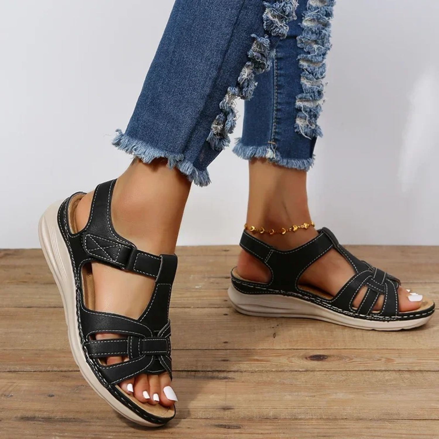 Damensandalen mit breiten Bändern und verstellbarer Passform 5