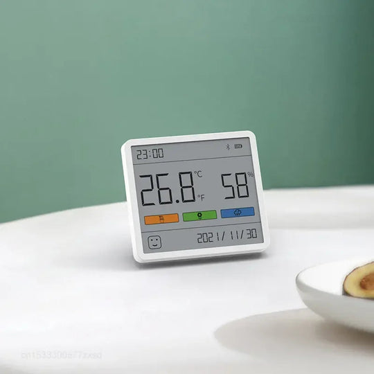 Digitales Hygrometer mit Uhr und Thermometer für Innenräume 2
