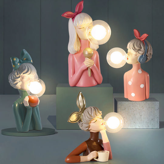 Handgefertigte Tischlampe Mit Kunstvollem Design Für Gemütliche Atmosphären 2