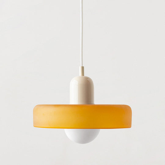 Hängelampe aus buntem Glas im modernen Design 25