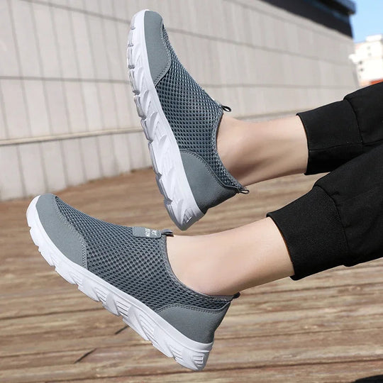Herren Slip-On Laufschuhe aus atmungsaktivem Mesh 6