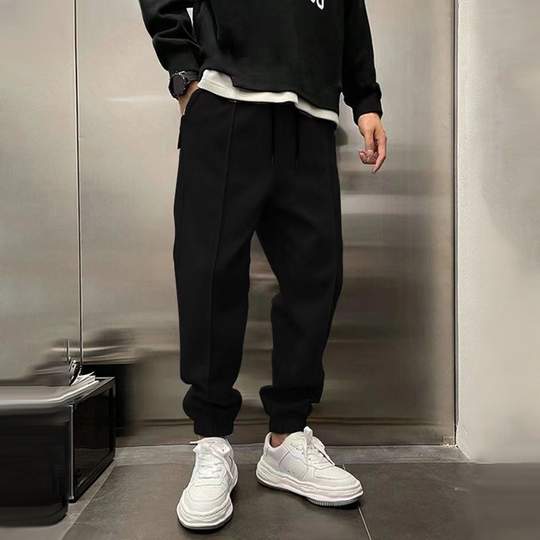 Herren Sporthosen mit elastischer Taille und modernem Design 4