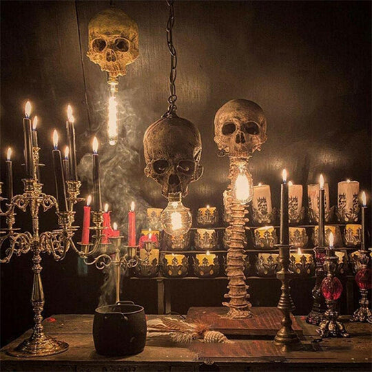 Horror Lampe Totenkopf mit Wirbelsäule 3