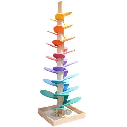 Interaktiver Murmelturm für Kinder – Luca mit Klang und Farben 1