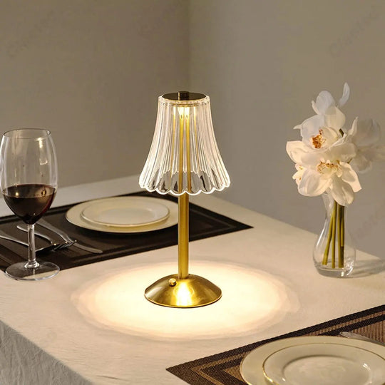 Kabellose Tischlampe mit Kristalldekor und dimmbarer Beleuchtung 4