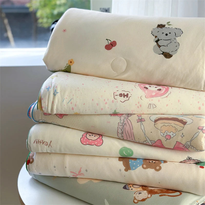 Kinderbettwäsche-Set mit Tiermotiven und gesteppter Decke 2