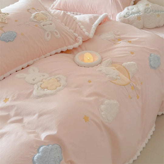 Kinderbettwäsche-Set mit verspieltem Wolken- und Monddesign 2