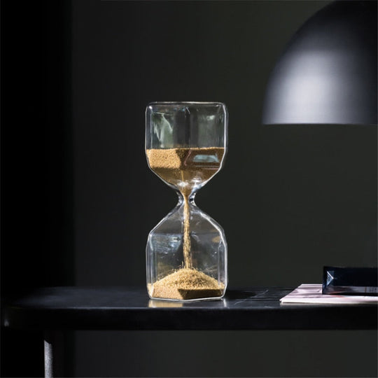 Kreative Sanduhr im Geometrischen Design für Modernes Dekor 2