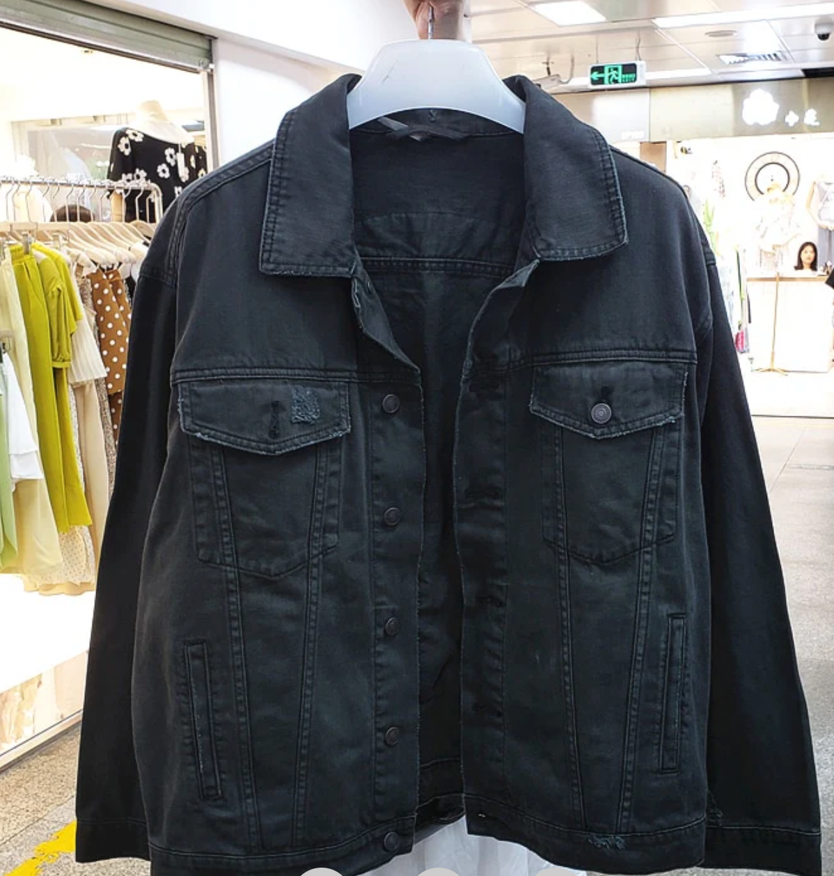 Damenjacke mit Blumenprint aus hochwertigem Denim, Elegantes Design, Vielseitig kombinierbar-3