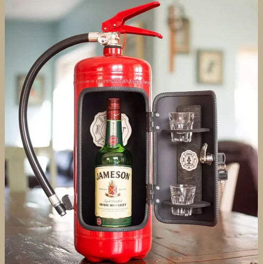 Mini Bar im Feuerlöscher-Design für kreative Getränkeaufbewahrung 2