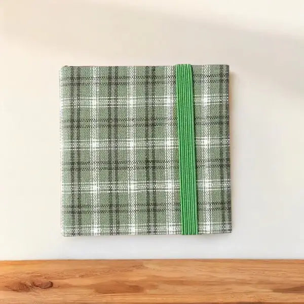 Mobiles Aquarell-Malkasten-Set mit 24 Farben und Pinsel für kreative Abenteuer 3