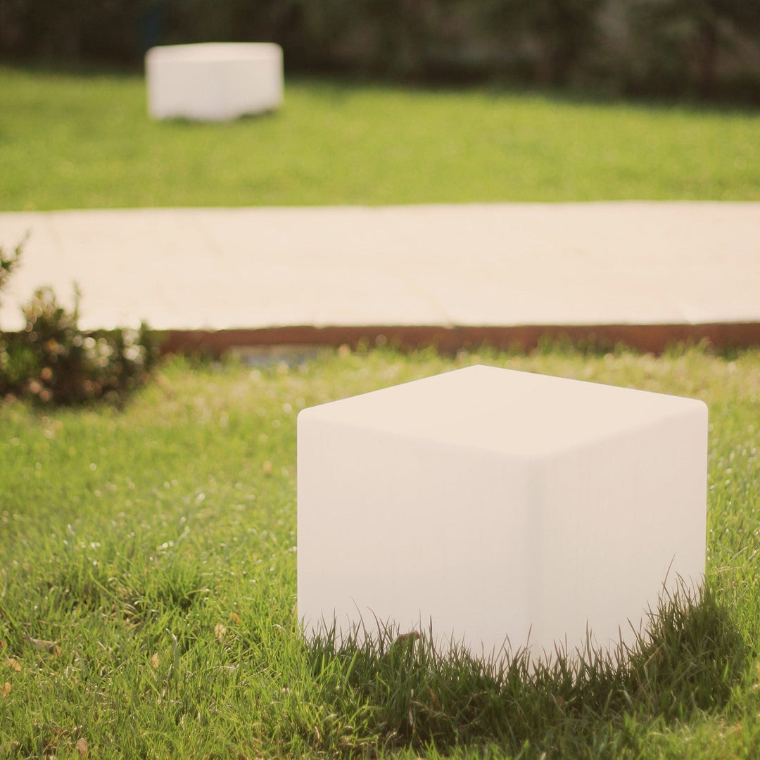 Moderne Gartenlampe Würfelform für stilvolle Beleuchtung 4