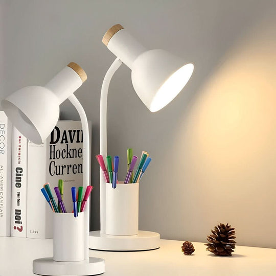 Moderne LED-Schreibtischlampe mit Stifthalter und drei Lichtmodi 3