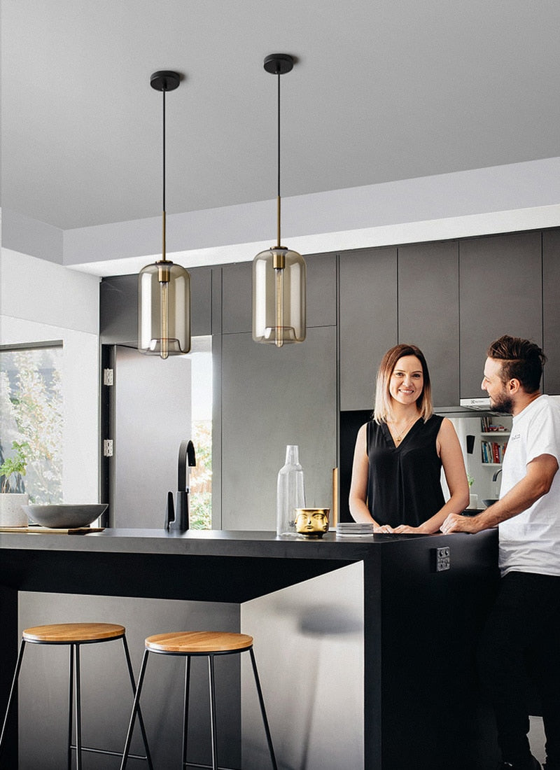 Moderne Pendelleuchte aus Glas für stilvolle Räume 8