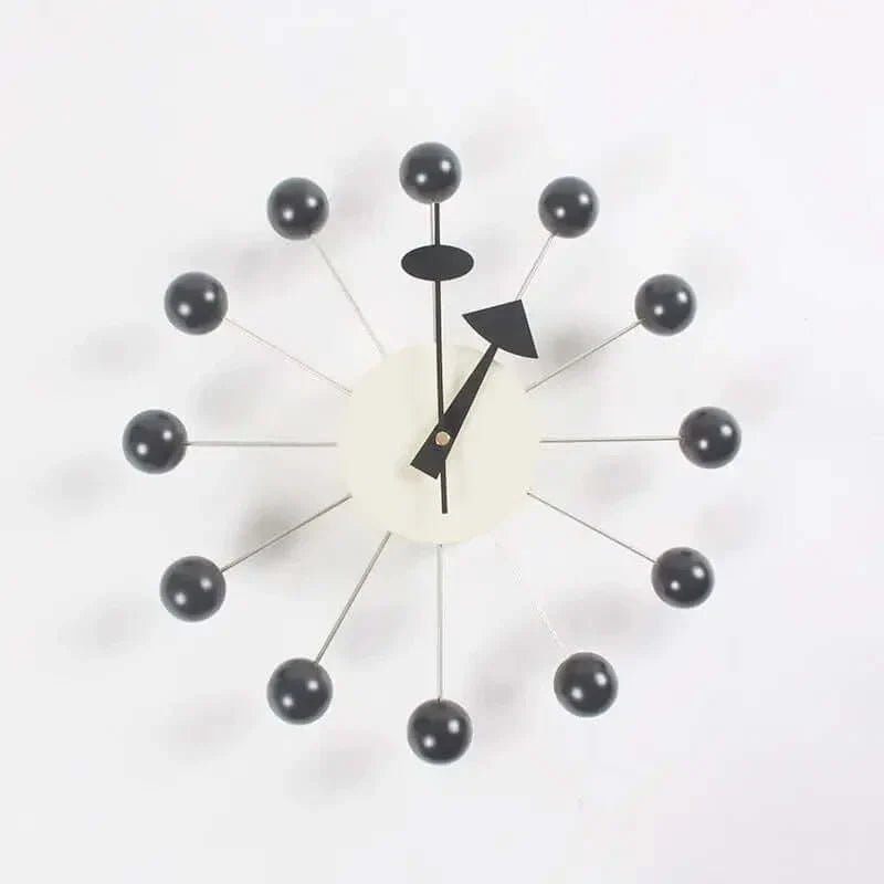 Moderne Wanduhr im Sonnenschliff-Design für stilvolle Akzente 6