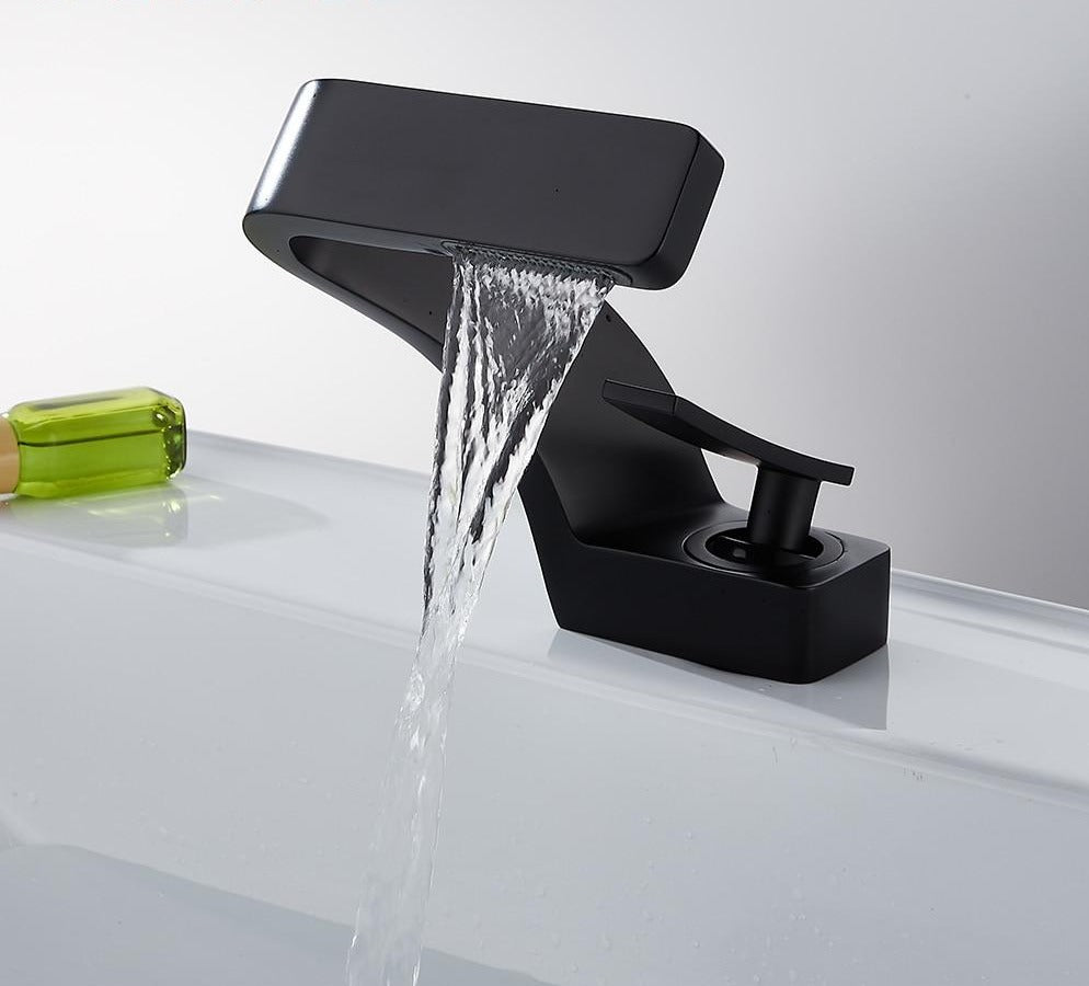 Moderner Wasserhahn Küche Bad Mit Geschwungenem Design Küchenarmatur 10