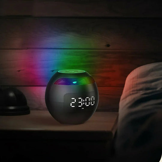 Multifunktionale Weckeruhr mit Bluetooth Lautsprecher und Nachtlicht 3