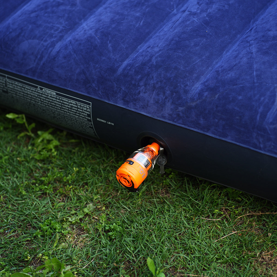 Outdoor Pumpe mit Licht für Abenteuer 1