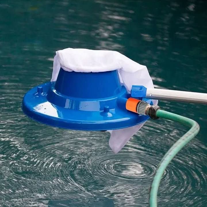 Poolreiniger AquaVac mit starker Saugkraft 1