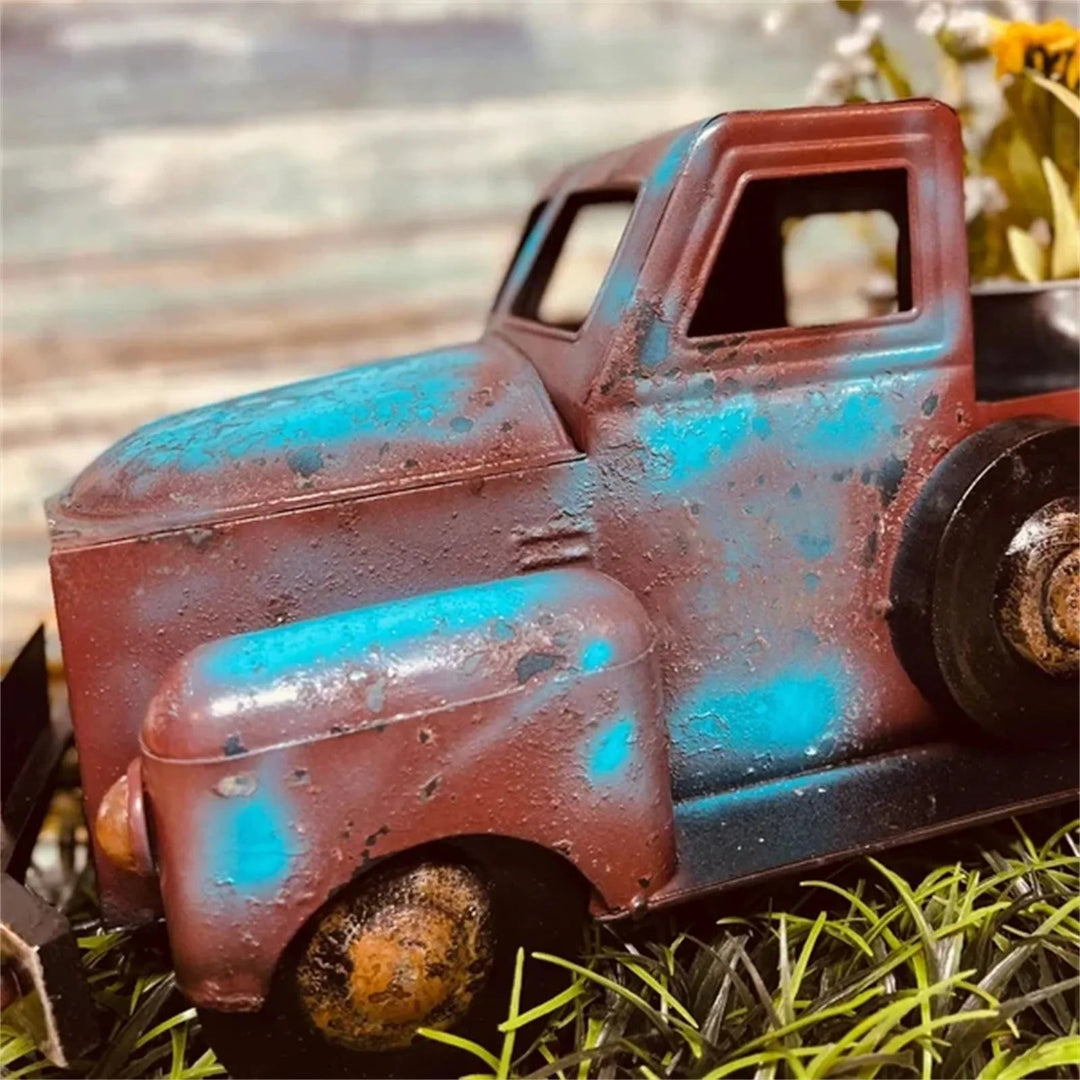 Rustikaler Pflanzer im LKW-Design für Garten und Dekoration 2