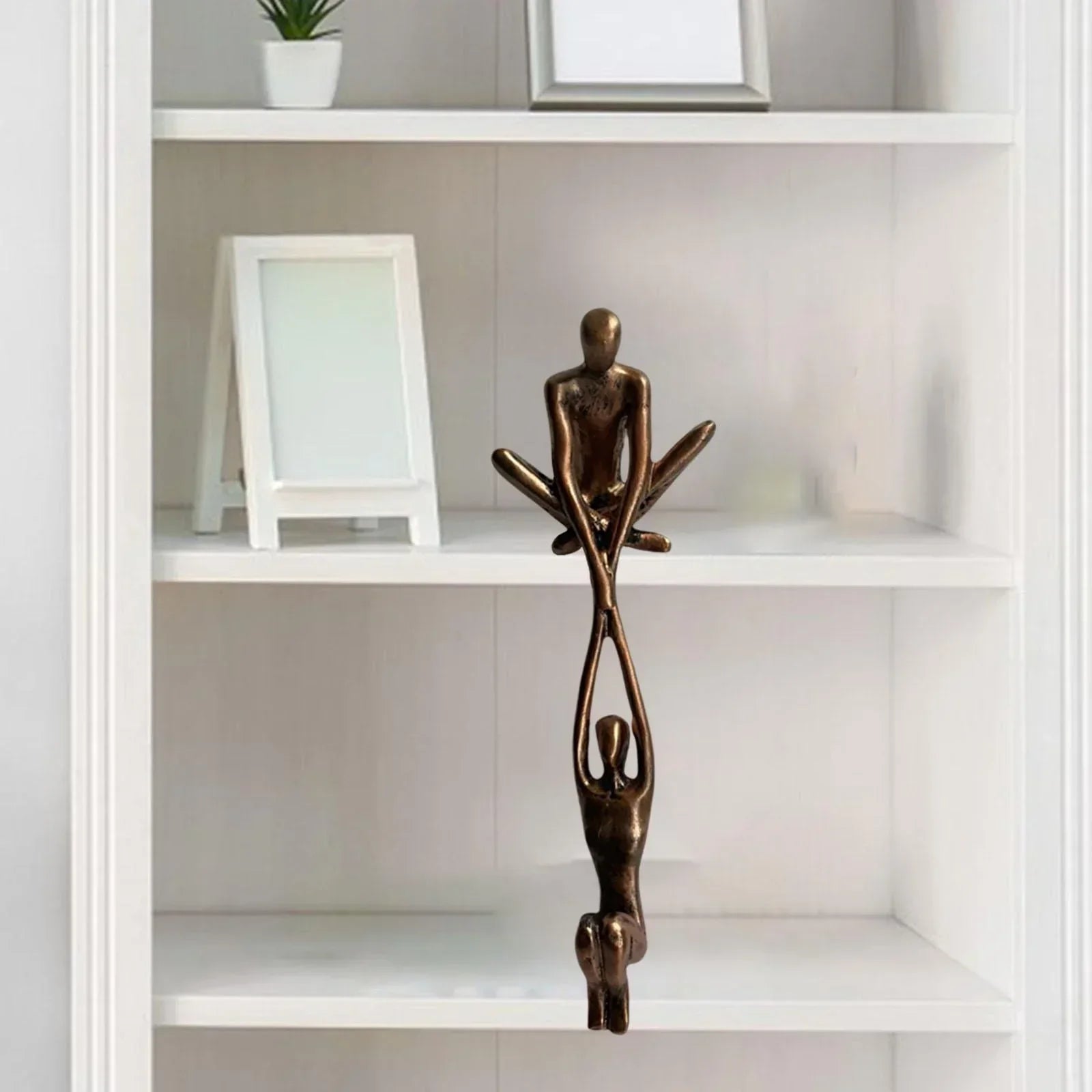 Skulptur Figur Liebe und Kraft Kunstharz 15 cm für Dekoration 2